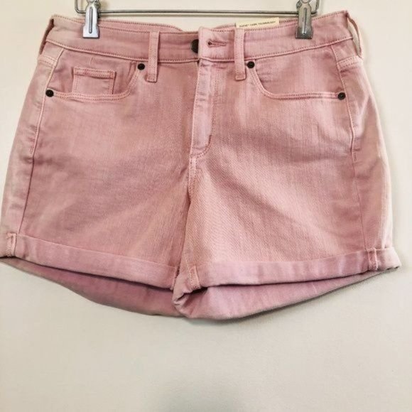 Sold NWT Universal Thread Pink Midi- Fitted Hip Shorts- Size 6 - Picture 2 of 8
